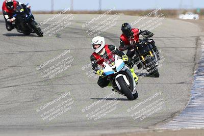 media/Nov-26-2023-TrackDaz (Sun) [[64ad8cfd8f]]/Mock Race/Outside Grapevine/